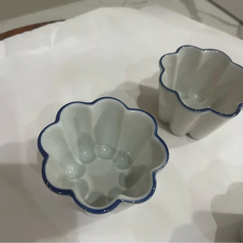 Vintage Fluted Jello/Flan Molds Set of 4 White Ceramic w Blue Rim